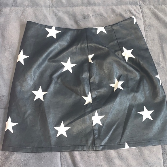 Olivaceous Black Leather Jacket with White Stars - Picture 6 of 6